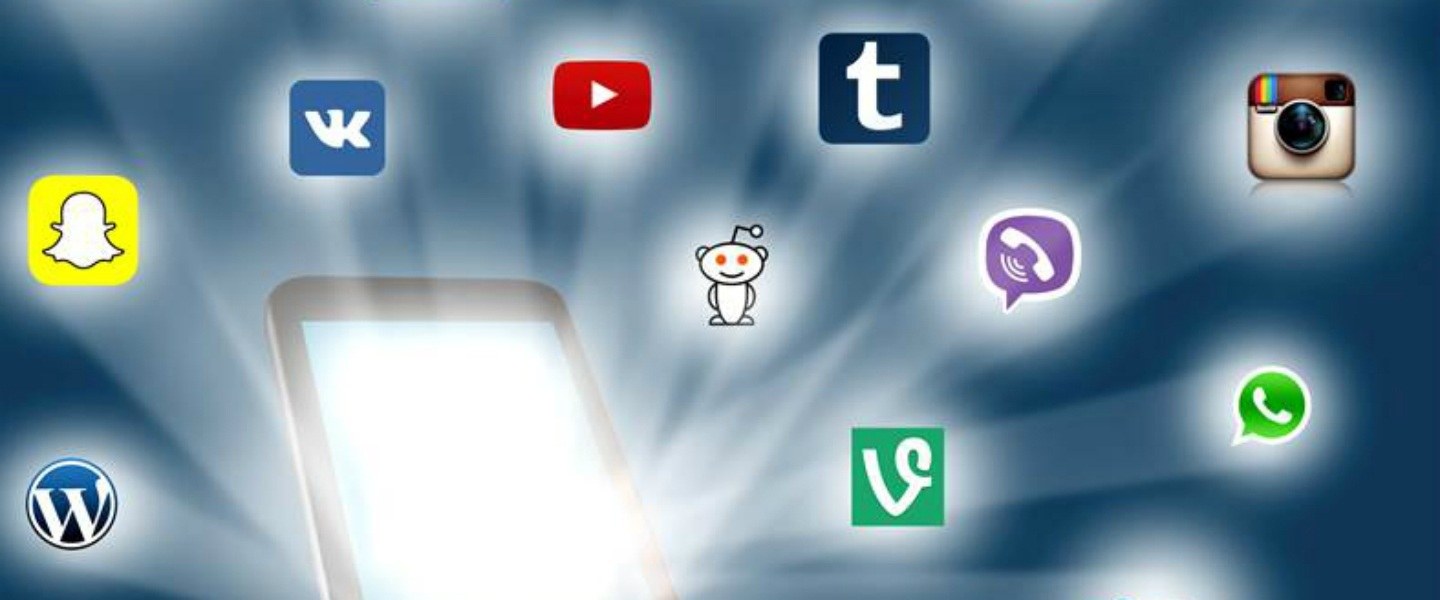 Residents enjoy free social media session Picture 1